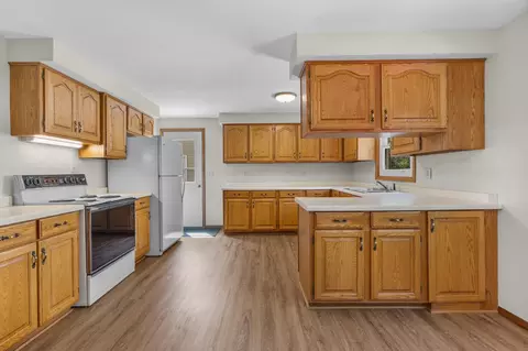 Kitchen - 1136 W Roberts Ave, Appleton, WI 54914 photo 2 of 4