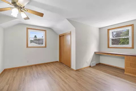 Bedroom - 1136 W Roberts Ave, Appleton, WI 54914 photo 8 of 10