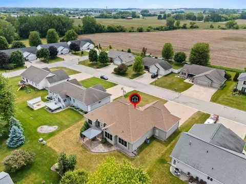View/Area - 1892 N Sunrise Ln, Appleton, WI 54913 photo 3 of 8