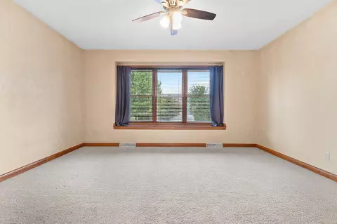 Bedroom - 1892 N Sunrise Ln, Appleton, WI 54913 photo 3 of 10