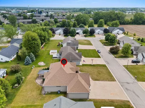 View/Area - 1892 N Sunrise Ln, Appleton, WI 54913 photo 2 of 8