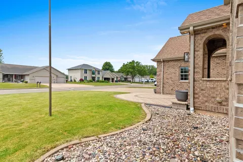 Exterior - 1892 N Sunrise Ln, Appleton, WI 54913 photo 8 of 8