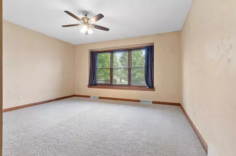 Bedroom - 1892 N Sunrise Ln, Appleton, WI 54913 photo 2 of 10