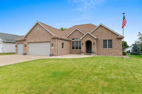 1892 N Sunrise Ln, Appleton, WI 54913