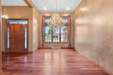 Living - 1892 N Sunrise Ln, Appleton, WI 54913 photo 1 of 5