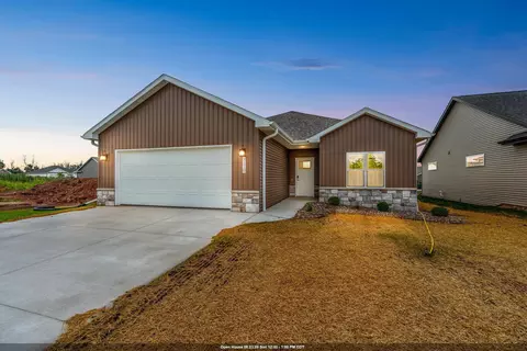 3110 Lazy Oak Dr, Green Bay, WI 54311