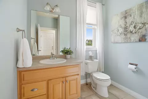 Bath - 4717 N Tanglewood Dr, Appleton, WI 54913 photo 1 of 6