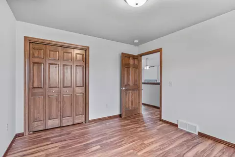 Bedroom - 5111 N Gala Ct, Appleton, WI 54913 photo 2 of 4