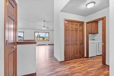 Entry Way - 5111 N Gala Ct, Appleton, WI 54913 photo 2 of 3