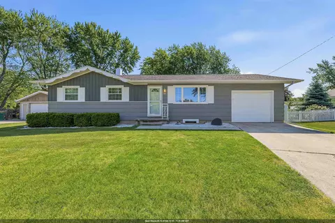 56 Pioneer Ct, Fond Du Lac, WI 54935