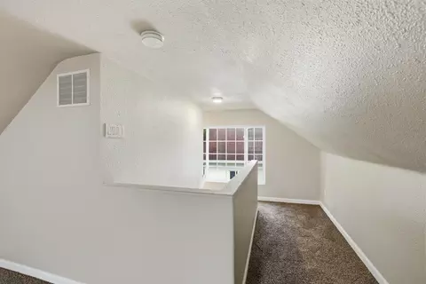 Entry Way - 519 W Summer St, Appleton, WI 54911 photo 1 of 2
