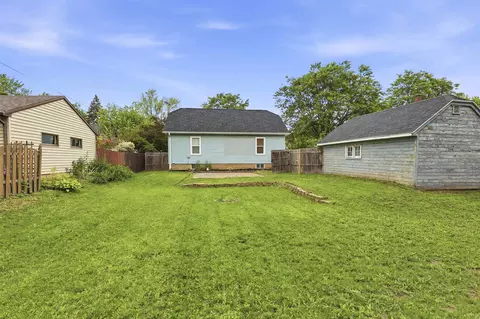 Exterior - 519 W Summer St, Appleton, WI 54911 photo 3 of 6