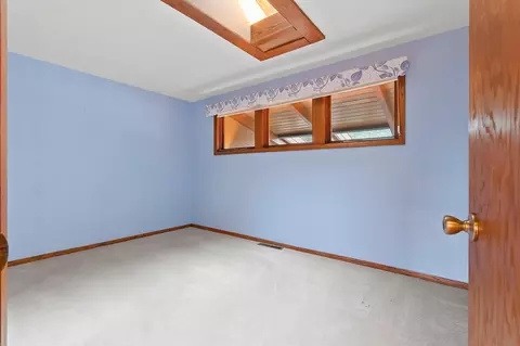 Bedroom - 5531 Long Ct, Appleton, WI 54914 photo 4 of 9