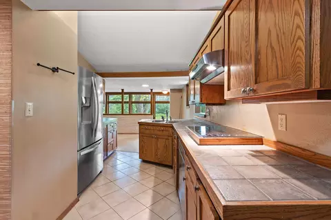 Kitchen - 5531 Long Ct, Appleton, WI 54914 photo 5 of 6