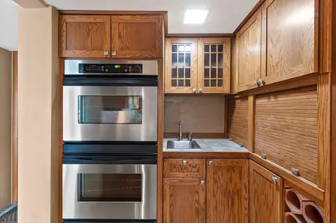 Kitchen - 5531 Long Ct, Appleton, WI 54914 photo 4 of 6