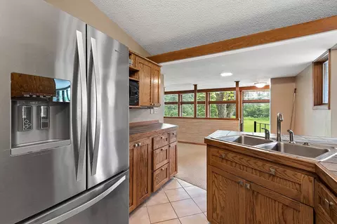 Kitchen - 5531 Long Ct, Appleton, WI 54914 photo 6 of 6