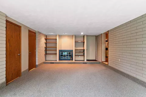 Living - 5531 Long Ct, Appleton, WI 54914 photo 5 of 5
