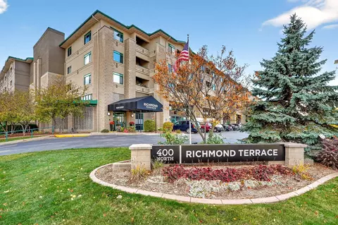 400 N Richmond St #332, Appleton, WI 54911