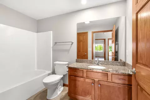 Bath - 400 N Richmond St, Appleton, WI 54911 photo 4 of 5