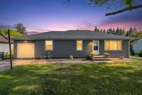 2715 W 1st Ave, Appleton, WI 54914