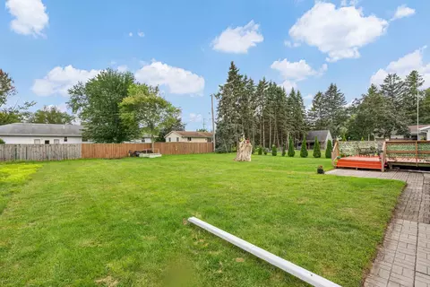 Exterior - 2715 W 1st Ave, Appleton, WI 54914 photo 5 of 6
