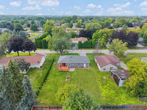 View/Area - 2715 W 1st Ave, Appleton, WI 54914 photo 2 of 6