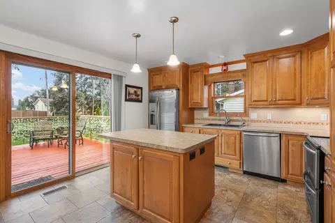 Kitchen - 2715 W 1st Ave, Appleton, WI 54914 photo 3 of 4
