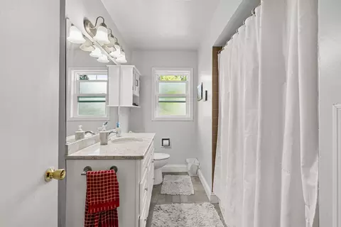 Bath - 2715 W 1st Ave, Appleton, WI 54914 photo 1 of 2