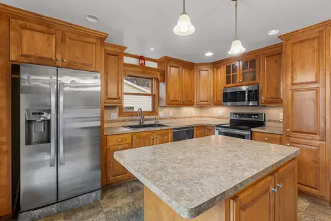 Kitchen - 2715 W 1st Ave, Appleton, WI 54914 photo 4 of 4