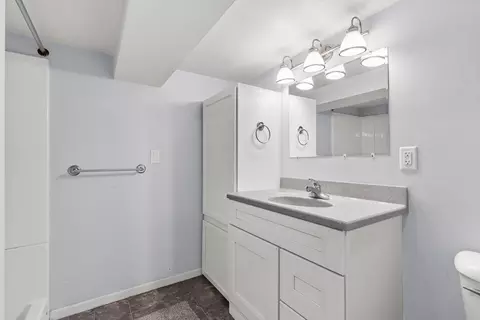 Bath - 2715 W 1st Ave, Appleton, WI 54914 photo 2 of 2