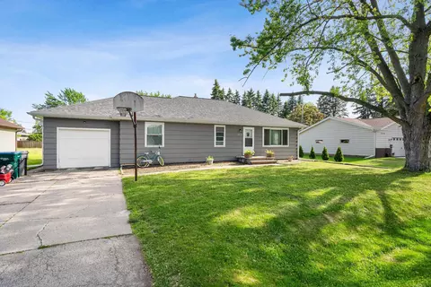 2715 W 1st Ave, Appleton, WI 54914