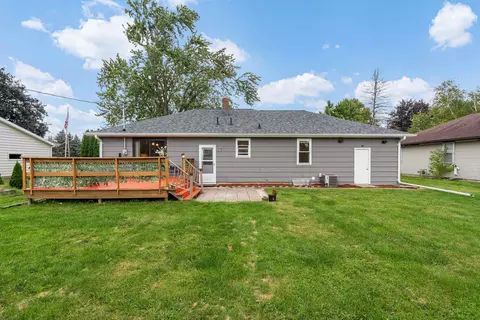 Exterior - 2715 W 1st Ave, Appleton, WI 54914 photo 2 of 6