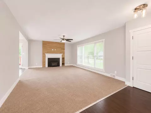 Living - 401 John St, Ripon, WI 54971 photo 6 of 9