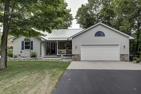 17586 Little Ireland Ln, Townsend, WI 54175