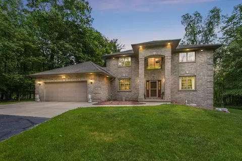 4544 Crooked Creek Ln, Hobart, WI 54155
