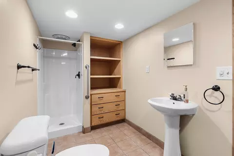 Bath - 1924 E Glendale Ave, Appleton, WI 54911 photo 2 of 2