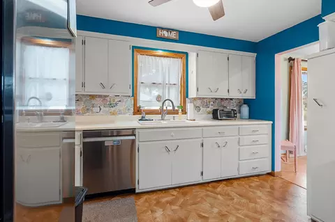 Kitchen - 1924 E Glendale Ave, Appleton, WI 54911 photo 2 of 3