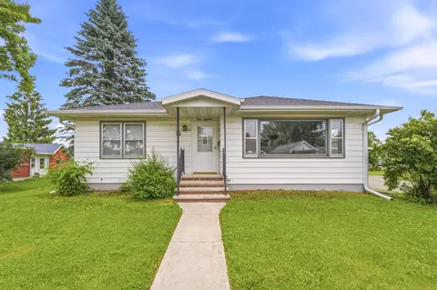 418 Lima St, New London, WI 54961
