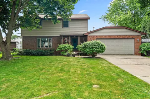 716 Eau Claire Pl, De Pere, WI 54115
