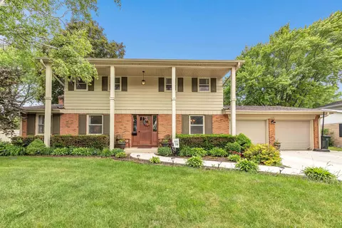116 S Clay St, De Pere, WI 54115