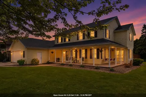 1079 Grassy Plains Dr, Neenah, WI 54956
