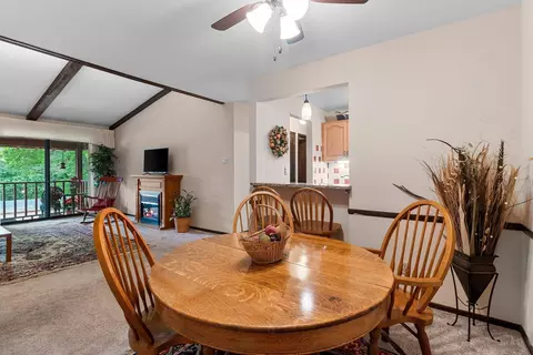 Dining - 3182 Justin Ct #5, Appleton, WI 54914 photo 2 of 2