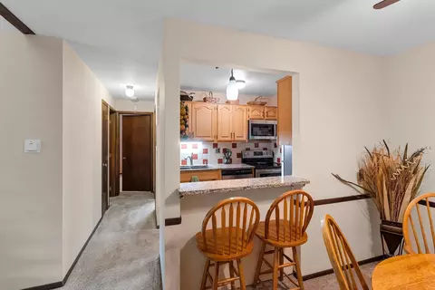 Entry Way - 3182 Justin Ct #5, Appleton, WI 54914 photo 1 of 1