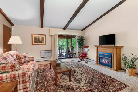 Living - 3182 Justin Ct #5, Appleton, WI 54914 photo 2 of 4