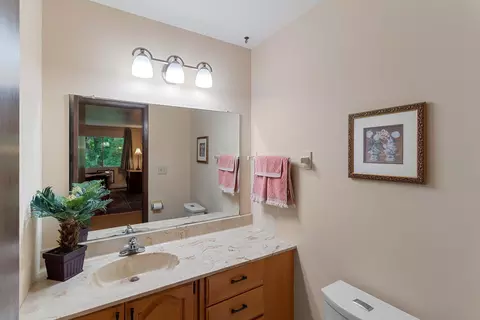 Bath - 3182 Justin Ct #5, Appleton, WI 54914 photo 2 of 2