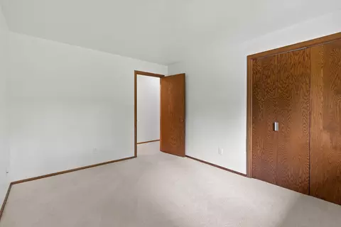 Bedroom - 1511 N Briarcliff Dr, Appleton, WI 54915 photo 3 of 8