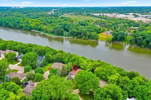 View/Area - 1511 N Briarcliff Dr, Appleton, WI 54915 photo 4 of 8
