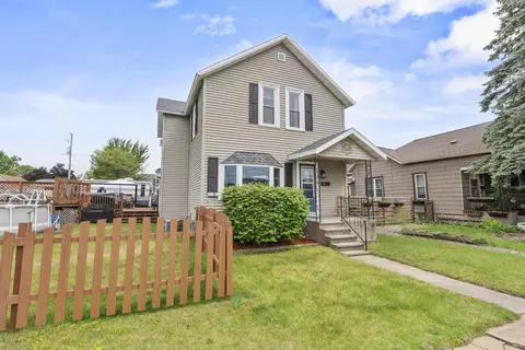 1816 11th Ave, Menominee, MI 49858