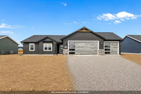 W6882 Mcallister Drive, Greenville, WI 54942