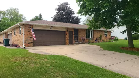 1023 Rockwell Rd, Green Bay, WI 54313